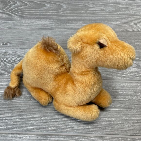Vintage 1978 Dakin Camel Plush Tan Laying Relaxing Desert Egypt Stuffed Animal - Picture 2 of 10